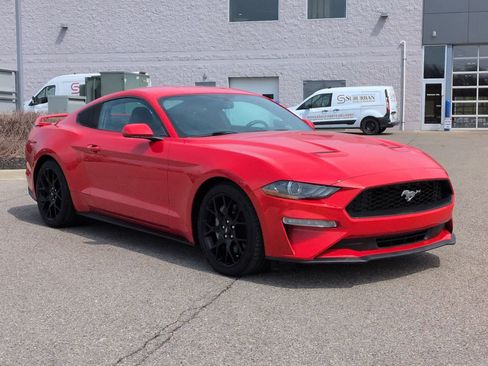 Used 2018 Ford Mustang Coupe w/ Ecoboost Performance Package RWD image 2