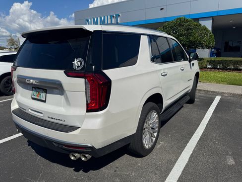 Used 2024 GMC Yukon Denali image 9
