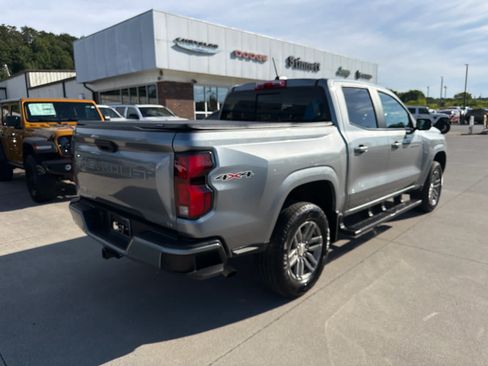 Used 2024 Chevrolet Colorado LT w/ LT Convenience Package III AWD/4WD image 6