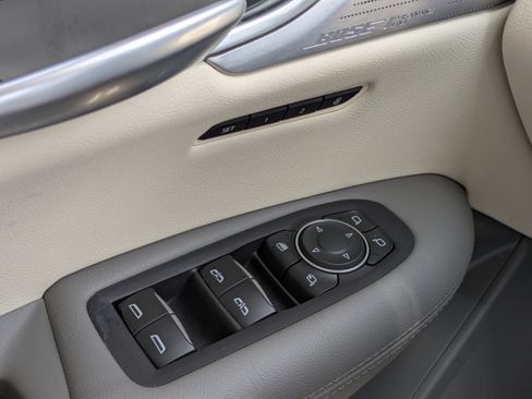 Certified 2023 Cadillac XT5 Premium Luxury w/ LPO, Premium Carpet Package FWD image 20
