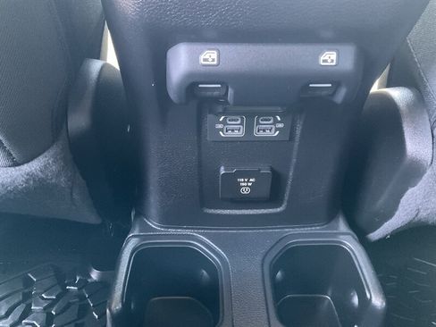 Used 2021 Jeep Wrangler Unlimited Sahara AWD/4WD image 22