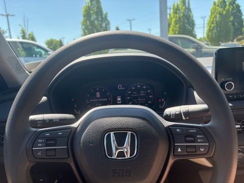 Used 2023 Honda Accord EX image 16