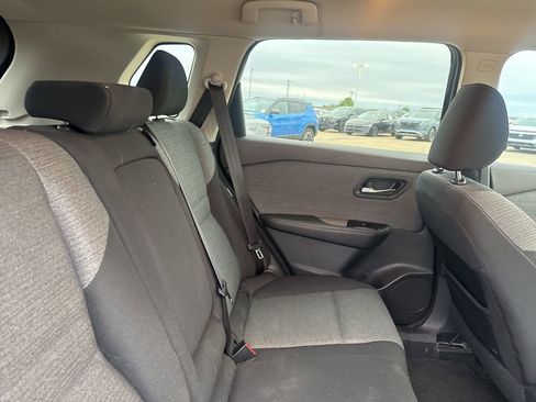 Certified 2022 Nissan Rogue SV image 29