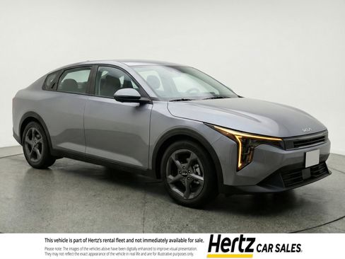 Used 2025 Kia K4 FWD image 1