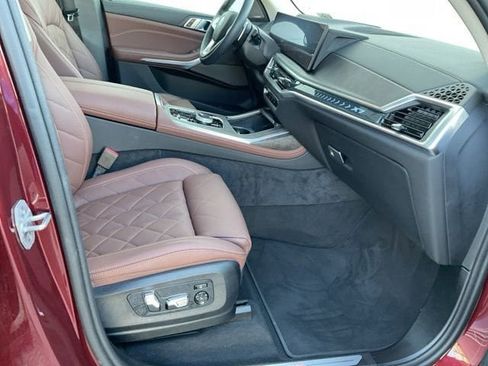 Used 2024 BMW X7 xDrive40i image 26
