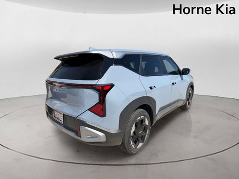 New 2027 Kia Seltos S FWD image 4