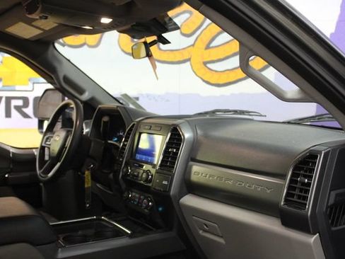 Used 2022 Ford F250 XLT w/ XLT Premium Package AWD/4WD image 11