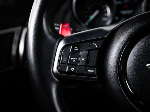 Used 2018 Jaguar F-TYPE R AWD/4WD image 17