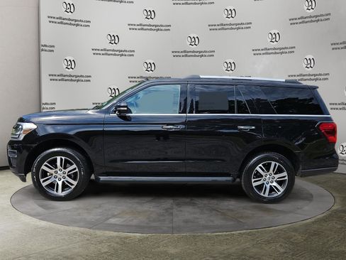 Used 2024 Ford Expedition Limited AWD/4WD image 2