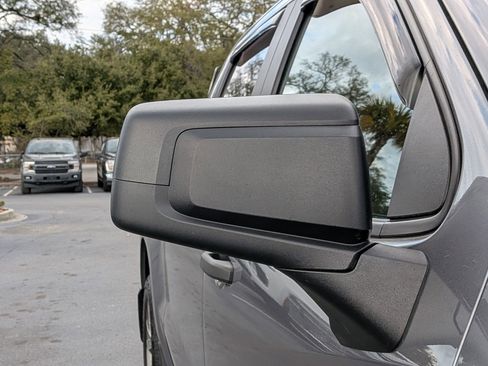 Used 2022 Chevrolet Silverado 1500 Custom image 13