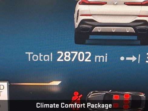 Used 2026 BMW X6 xDrive40i w/ Climate Comfort Package AWD/4WD image 26