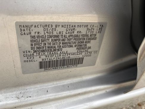 Used 2025 Nissan Versa SV FWD image 27