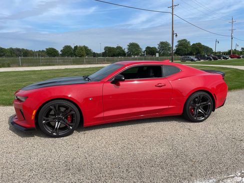 Used 2018 Chevrolet Camaro SS RWD image 59