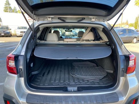 Used 2018 Subaru Outback 2.5i Limited image 27