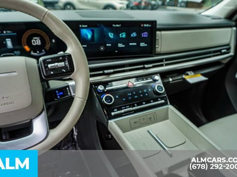 Used 2025 Hyundai Santa Fe SEL FWD image 35