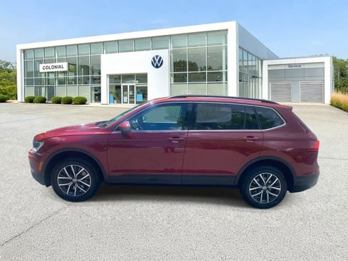 Used 2019 Volkswagen Tiguan SE w/ 3rd Row Seat Package AWD/4WD image 2