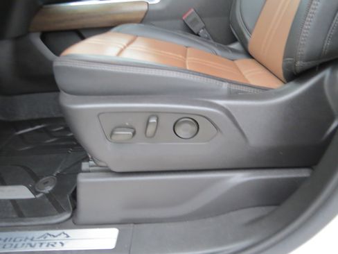 Used 2023 Chevrolet Silverado 1500 High Country w/ High Country Premium Package image 20