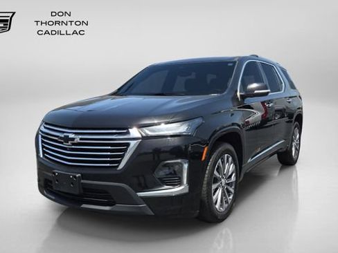 Used 2023 Chevrolet Traverse Premier AWD/4WD image 3