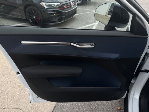 New 2026 Volvo EX30 Cross Country Ultra image 23