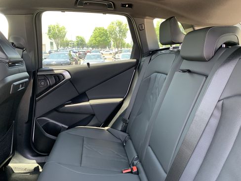 Used 2025 BMW X3 xDrive30i w/ Premium Package image 33