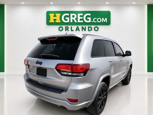 Used 2021 Jeep Grand Cherokee Laredo X AWD/4WD image 6