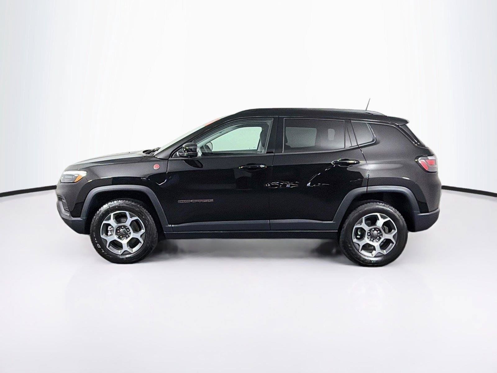 Used 2022 Jeep Compass Trailhawk w/ Trailhawk Elite Group AWD/4WD image 8