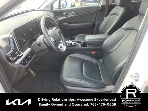 Used 2025 Kia Sportage EX AWD/4WD image 8