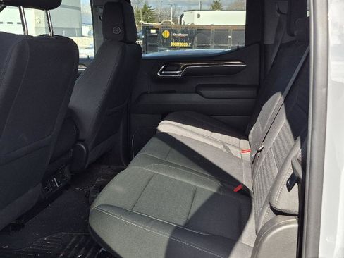 Used 2024 Chevrolet Silverado 1500 LT image 6
