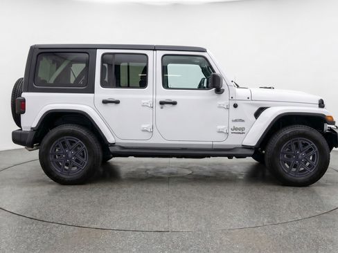 Used 2025 Jeep Wrangler Unlimited Sport AWD/4WD image 11