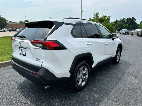 Used 2025 Toyota RAV4 XLE AWD/4WD image 3