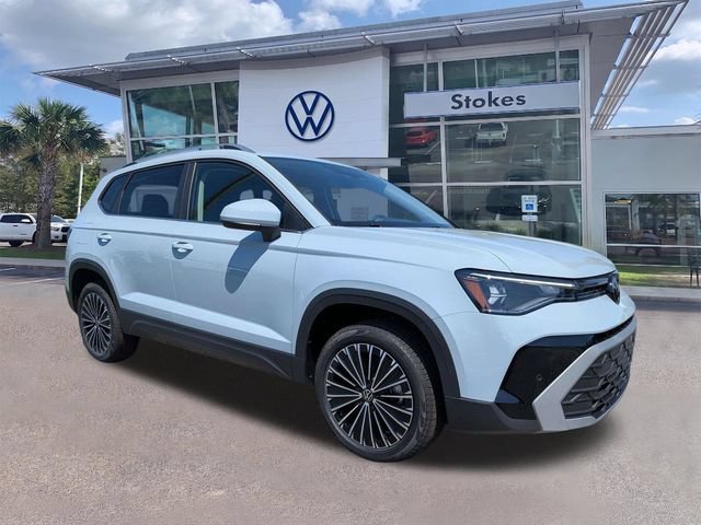 New 2026 Volkswagen Taos SE FWD image 2