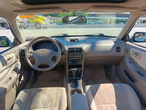 Used 2001 Acura Integra LS FWD image 21