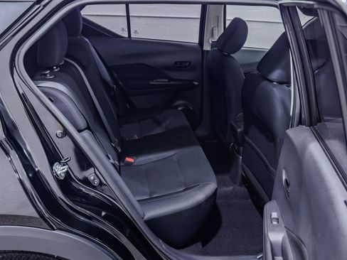 Used 2024 Nissan Kicks S image 17