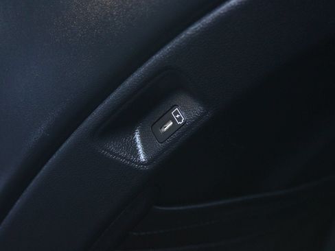 Used 2025 Kia Sorento S w/ Panoramic Sunroof Package FWD image 23