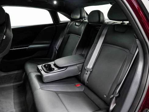 Used 2025 Lucid Air Touring AWD/4WD image 17