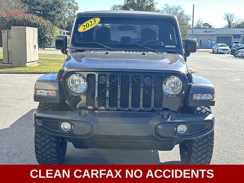 Used 2023 Jeep Gladiator Willys image 3