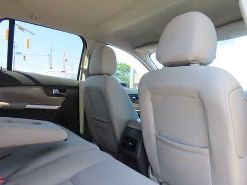 Used 2014 Ford Edge SE FWD image 37