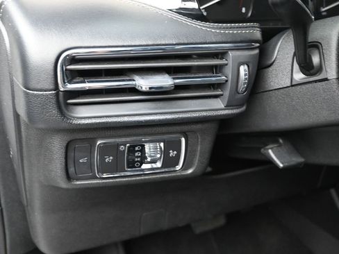 Used 2022 Lincoln Corsair FWD w/ Premium Package image 12