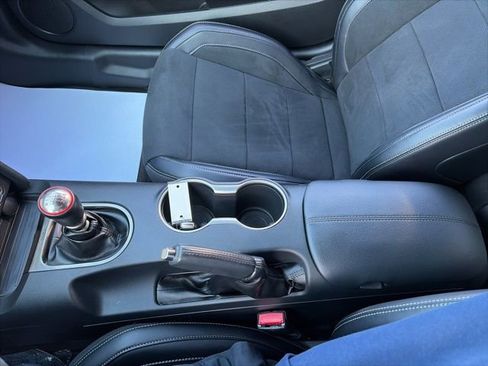 Used 2016 Ford Mustang Shelby GT350 w/ Technology Package RWD image 20