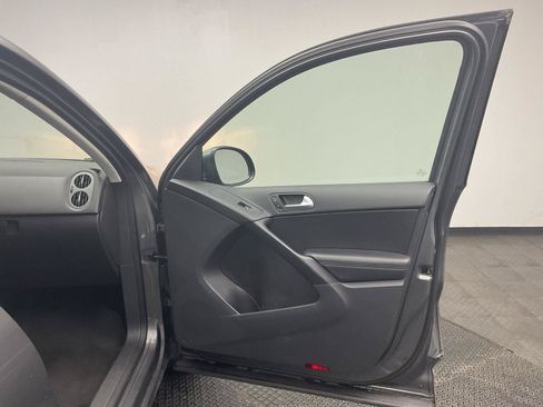 Used 2016 Volkswagen Tiguan S AWD/4WD image 22