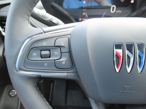 Used 2026 Buick Envista Avenir FWD image 23