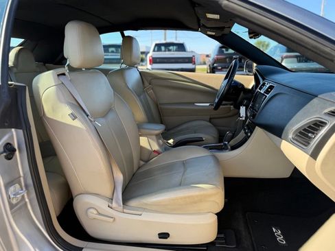 Used 2013 Chrysler 200 Limited FWD image 11