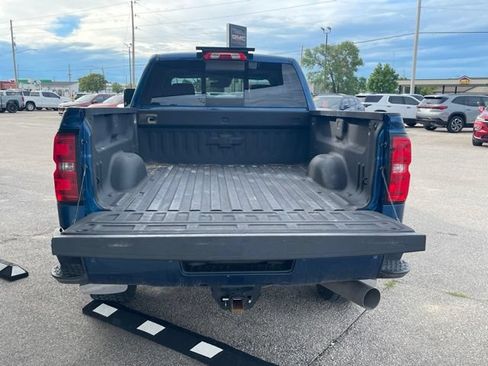Used 2019 Chevrolet Silverado 2500 High Country w/ Duramax Plus Package AWD/4WD image 5