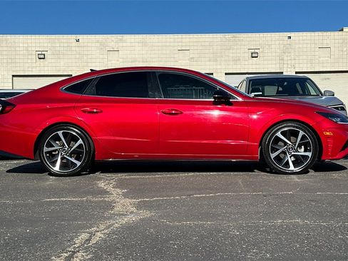 Used 2021 Hyundai Sonata SEL Plus w/ Tech Package image 3