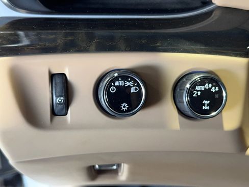 Used 2020 Cadillac Escalade ESV Platinum image 28