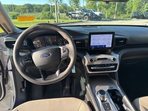 Used 2021 Ford Explorer 2WD image 12