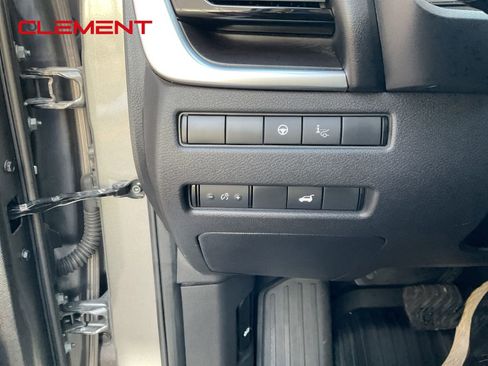 Used 2021 Nissan Rogue Platinum image 13