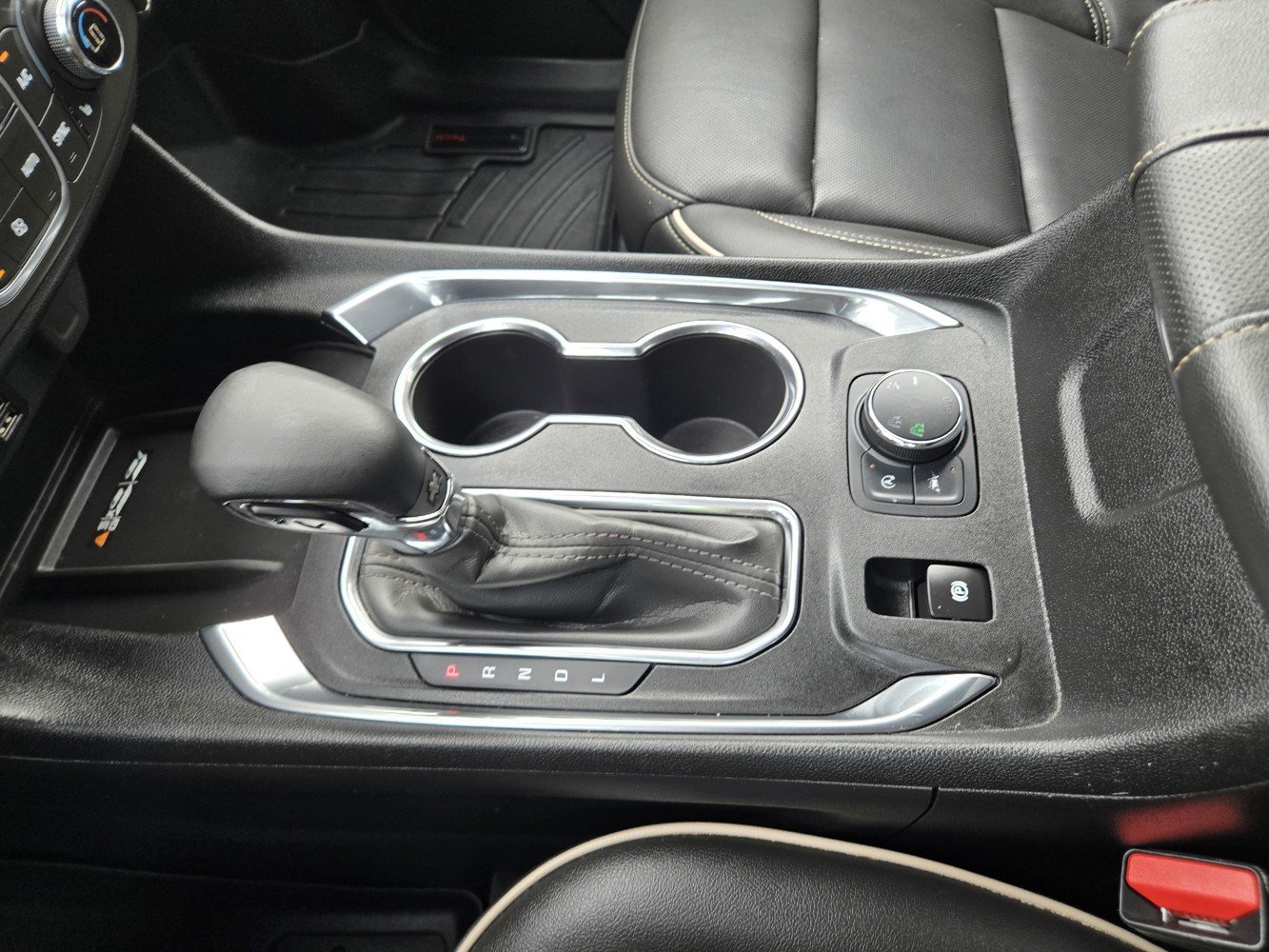 Used 2023 Chevrolet Traverse Premier AWD/4WD image 12