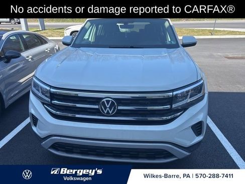 Used 2023 Volkswagen Atlas SE image 2