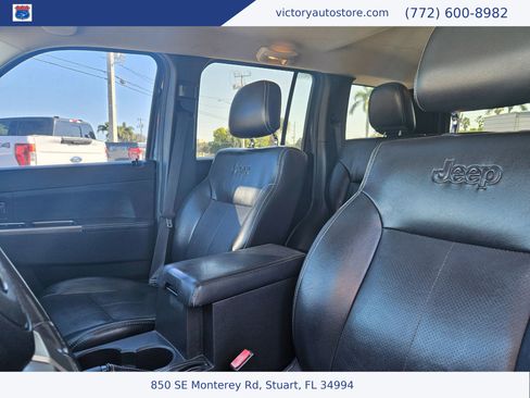 Used 2011 Jeep Liberty Limited w/ Comfort/Convenience Group image 10